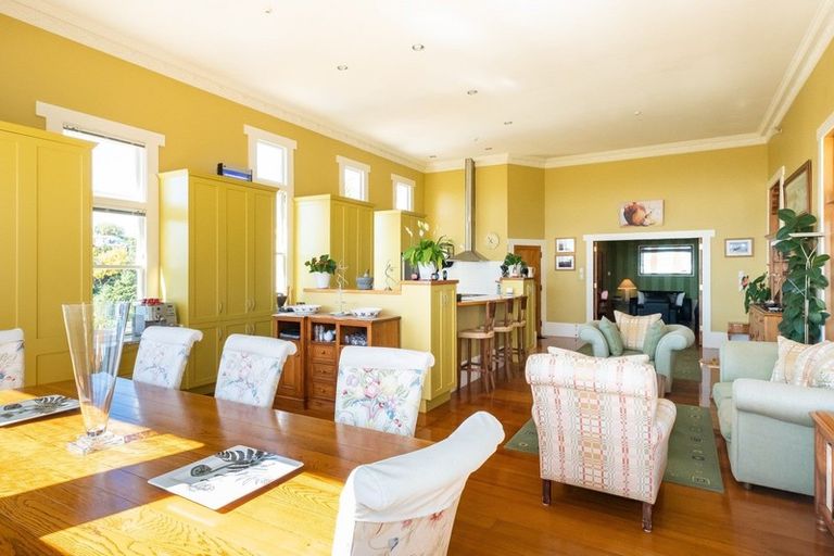 Photo of property in Mchardy Homestead, 11 Bracken Street, Hospital Hill, Napier, 4110