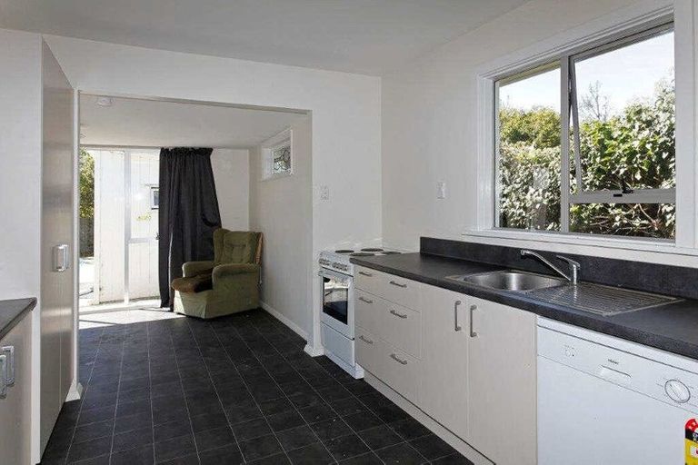 Photo of property in 46 Balgay Street, Upper Riccarton, Christchurch, 8041