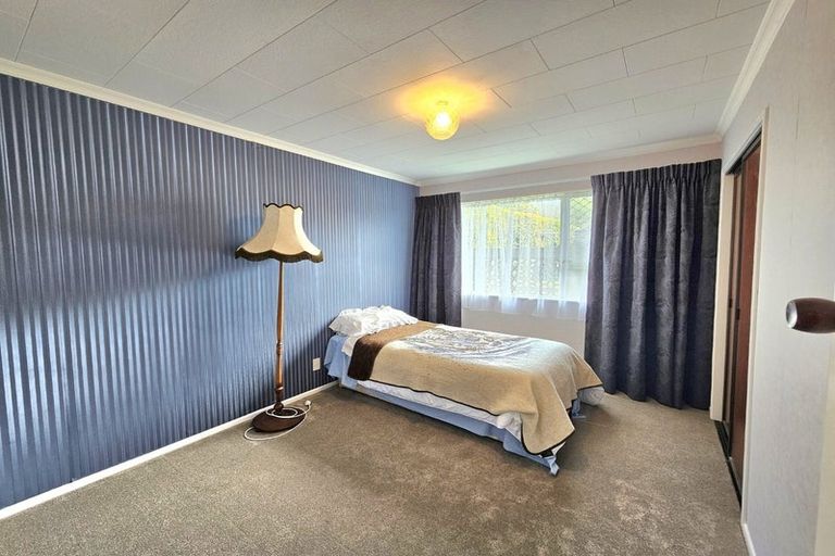 Photo of property in 4 Poplar Grove, Whalers Gate, New Plymouth, 4310