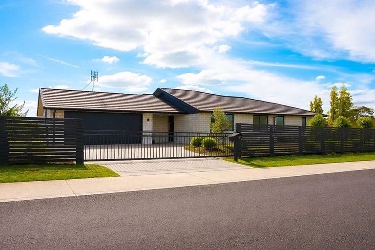 Photo of property in 8 Rongopai Close, Te Kauwhata, 3710
