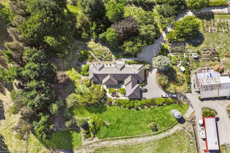 Photo of property in 1025 Lake Hawea-albert, Albert Town, Wanaka, 9382