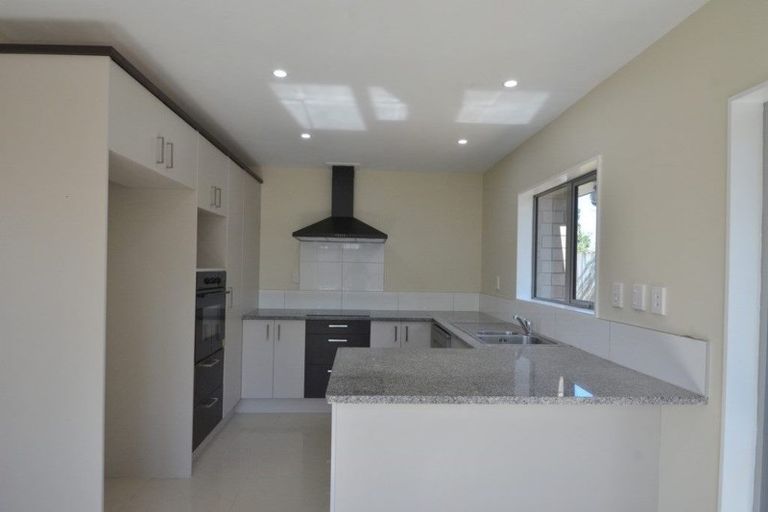 Photo of property in 127 Beaumonts Way, Manurewa, Auckland, 2102