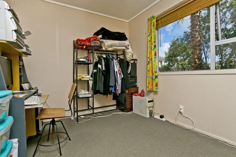 Photo of property in 37 Seon Place, Birkdale, Auckland, 0626