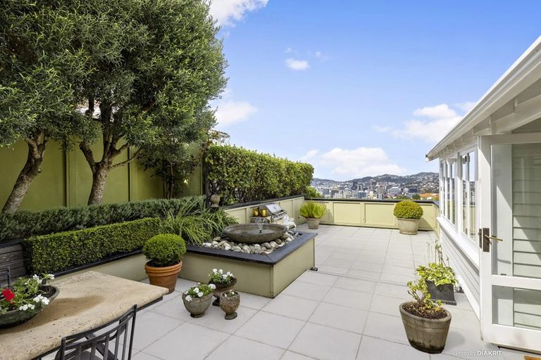 Photo of property in 32 Sefton Street, Wadestown, Wellington, 6012