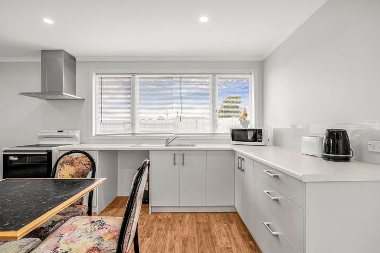 Photo of property in 22 Sunrise Avenue, Owhata, Rotorua, 3010