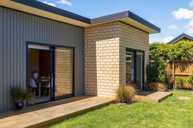 Photo of property in 5 Ruston Lane, Halswell, Christchurch, 8025