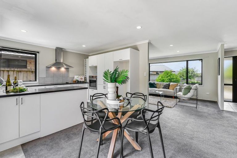 Photo of property in 12 Edward Street, Grandview Heights, Hamilton, 3200