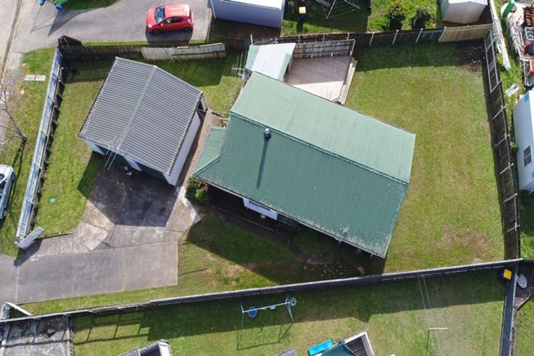 Photo of property in 51 Border Road, Henderson, Auckland, 0612