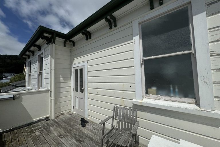 Photo of property in 77 Brougham Street, Mount Victoria, Wellington, 6011