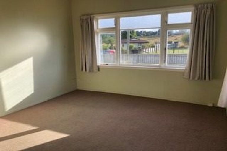 Photo of property in 81 Willoughby Street, Halcombe, Feilding, 4779