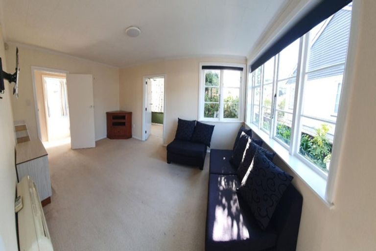Photo of property in 96 Reynolds Street, Taita, Lower Hutt, 5011