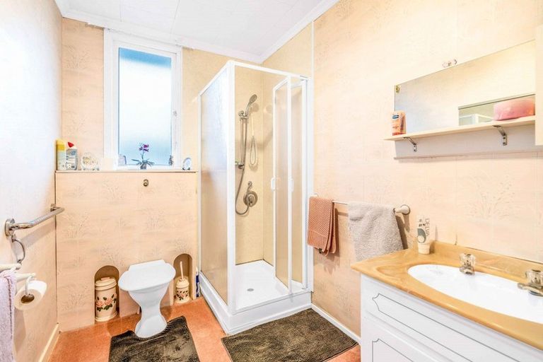 Photo of property in 50 West Plains Road, Waikiwi, Invercargill, 9810