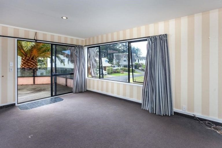 Photo of property in 114 Chevron Crescent, Whangamata, 3620