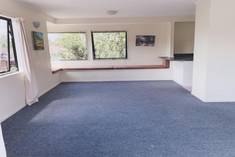 Photo of property in 2/10 Belmont Terrace, Milford, Auckland, 0620