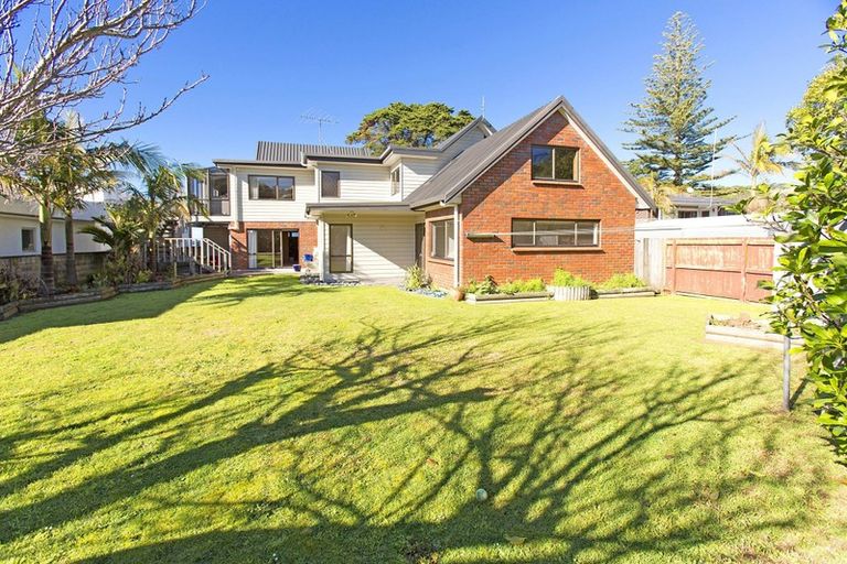Photo of property in 33 Arkles Strand, Arkles Bay, Whangaparaoa, 0932