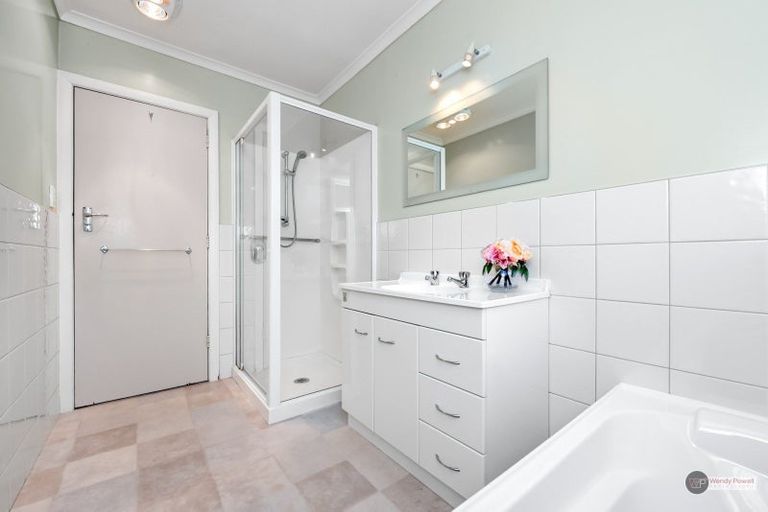 Photo of property in 23 Kiwi Street, Heretaunga, Upper Hutt, 5018