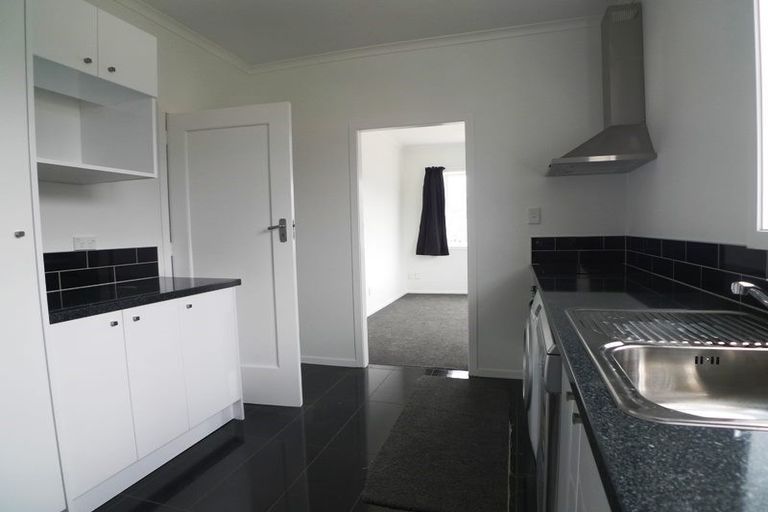 Photo of property in 2/2 Emerson Street, Petone, Lower Hutt, 5012