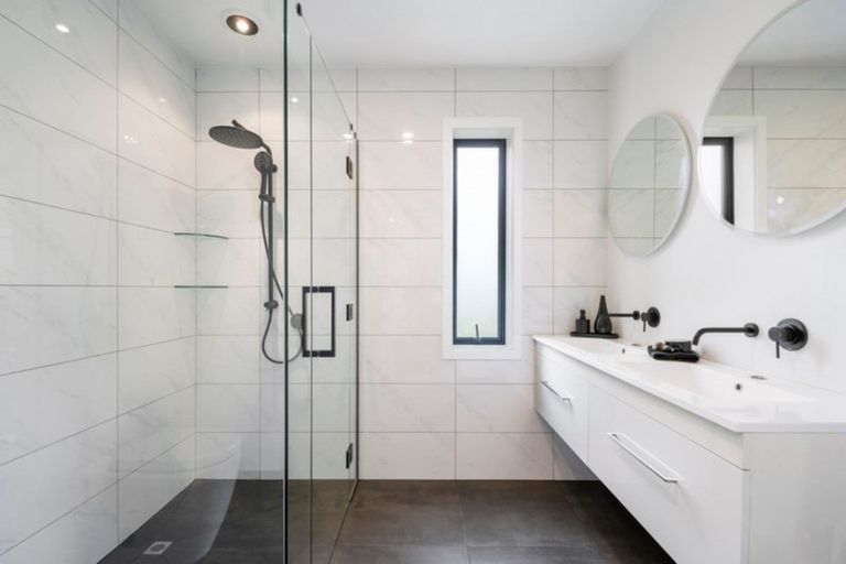 Photo of property in 11 Kara Place, Wharewaka, Taupo, 3330