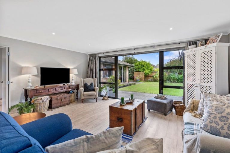 Photo of property in 24 Hansard Place, Bethlehem, Tauranga, 3110