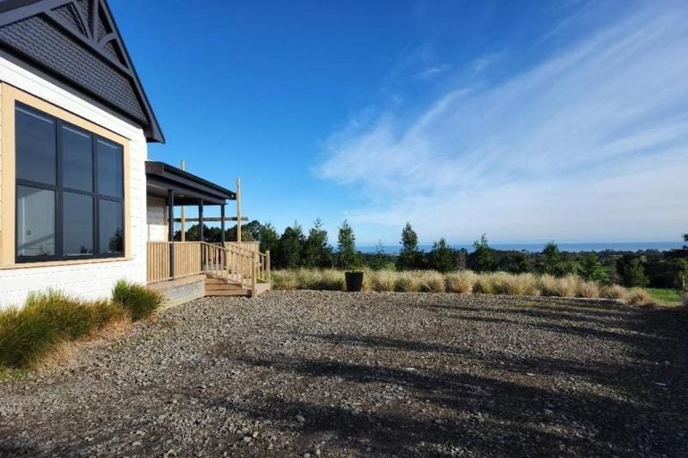 Photo of property in 582 Upper Pitone Road, Pitone, New Plymouth, 4374