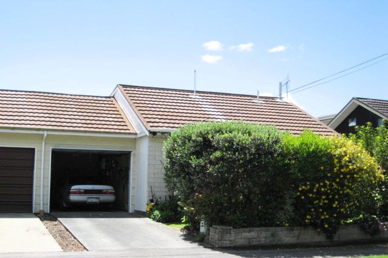 Photo of property in 2/29 Truro Street, Sumner, Christchurch, 8081