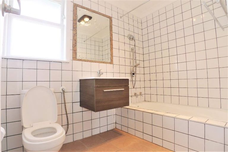 Photo of property in 88 Swaffield Road, Papatoetoe, Auckland, 2025