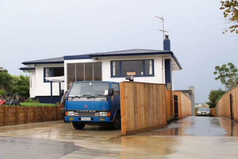 Photo of property in 20 Elliot Street, Howick, Auckland, 2014