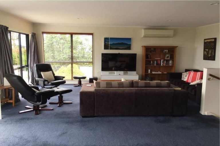 Photo of property in 1 Kotare Street, Waikanae, 5036