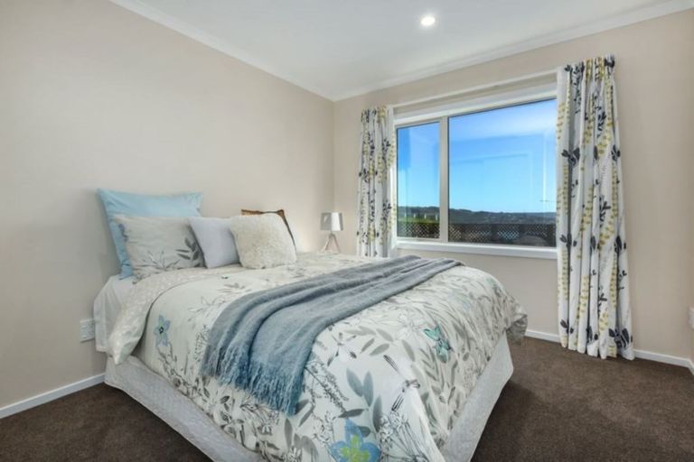 Photo of property in 7 Baxters Rise, Aotea, Porirua, 5024