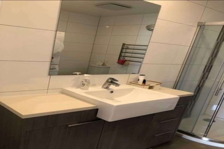 Photo of property in Apollo Apartments, 201/46 Rosedale Road, Rosedale, Auckland, 0632