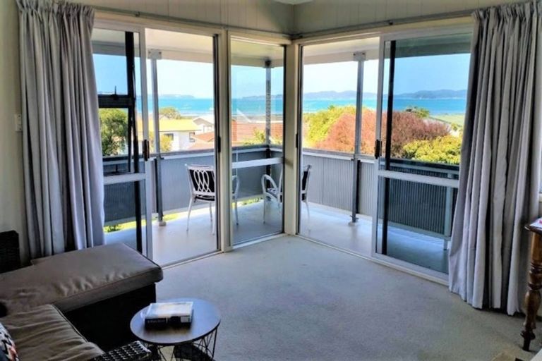 Photo of property in 20 Ngatira Place, Snells Beach, 0920