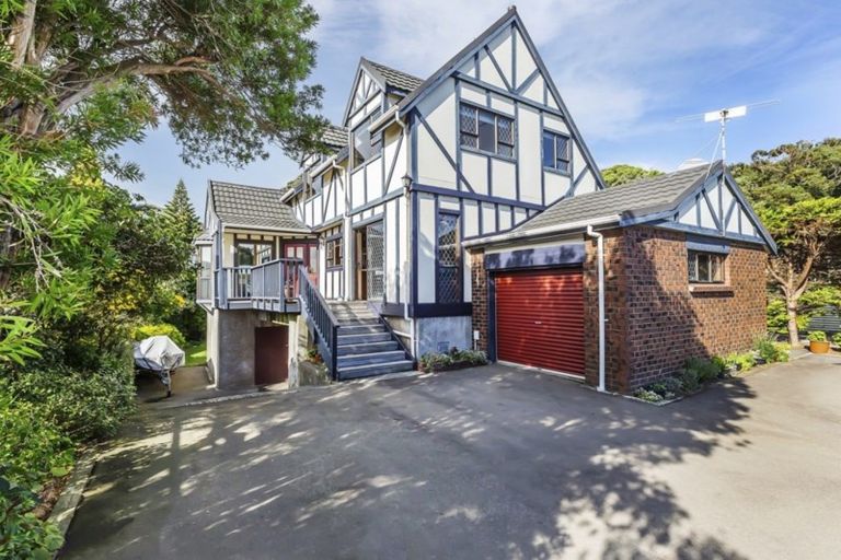 Photo of property in 196 Saint Andrews Road, Plimmerton, Porirua, 5026