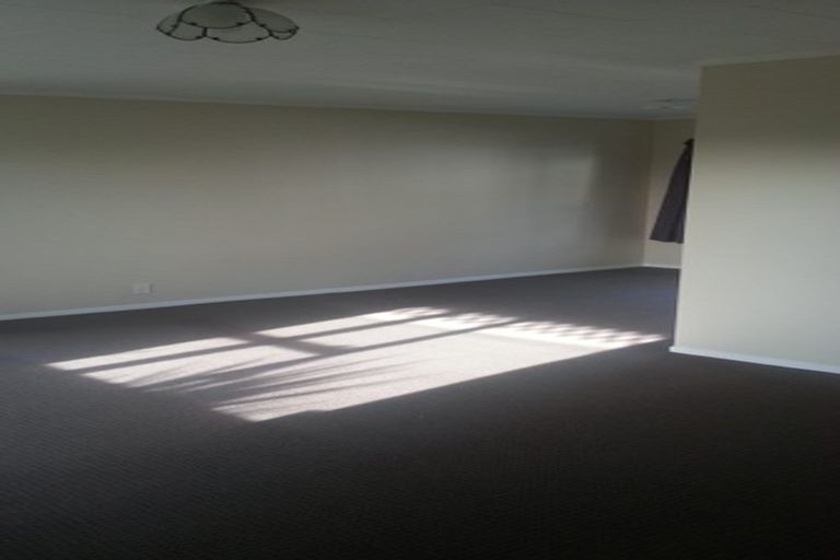 Photo of property in 2/125 Settlement Road, Papakura, 2110
