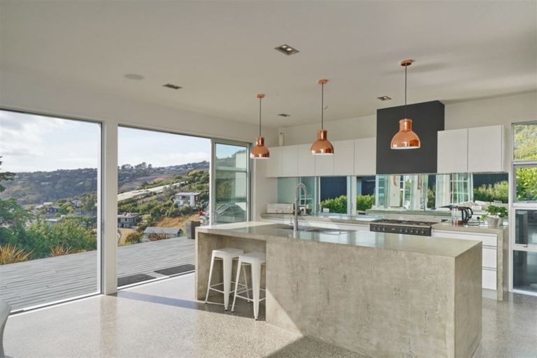 Photo of property in 105 Glenstrae Road, Redcliffs, Christchurch, 8081