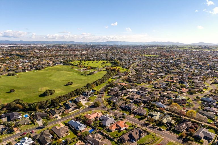 Photo of property in 16 Callum Brae Drive, Rototuna, Hamilton, 3210