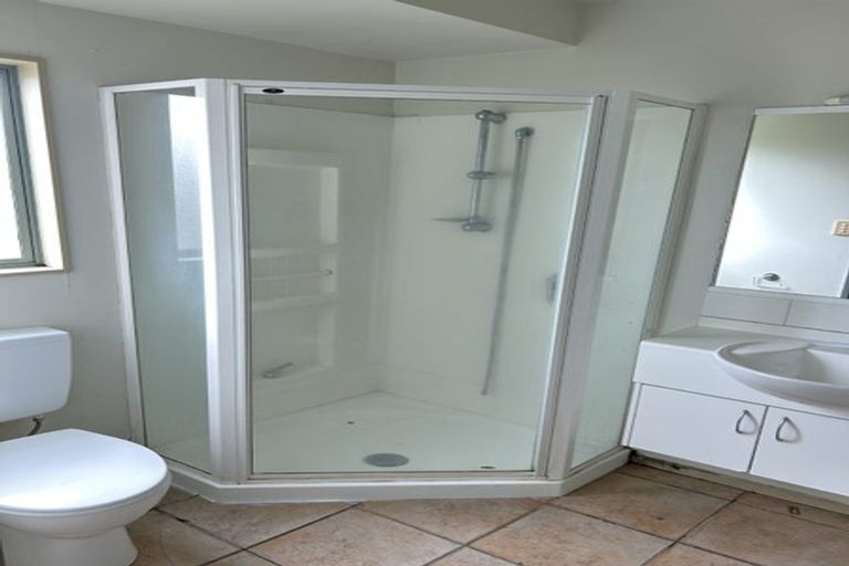 Photo of property in 90a Atkinson Road, Titirangi, Auckland, 0604