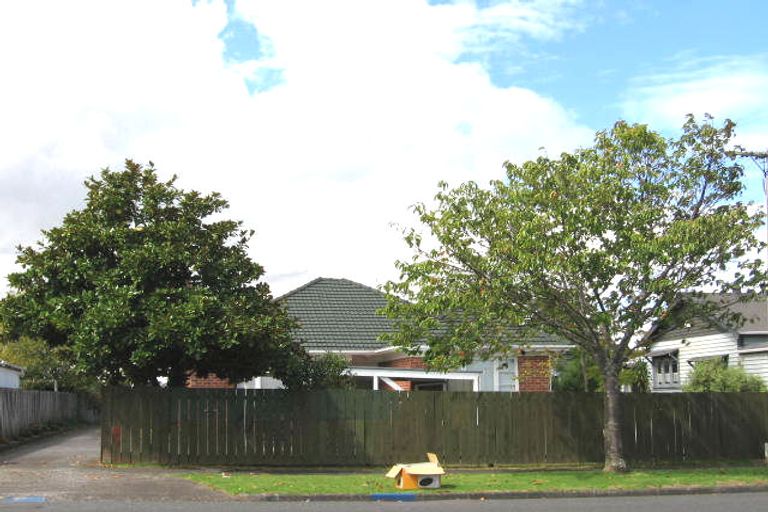 Photo of property in 100b Astley Avenue, New Lynn, Auckland, 0600