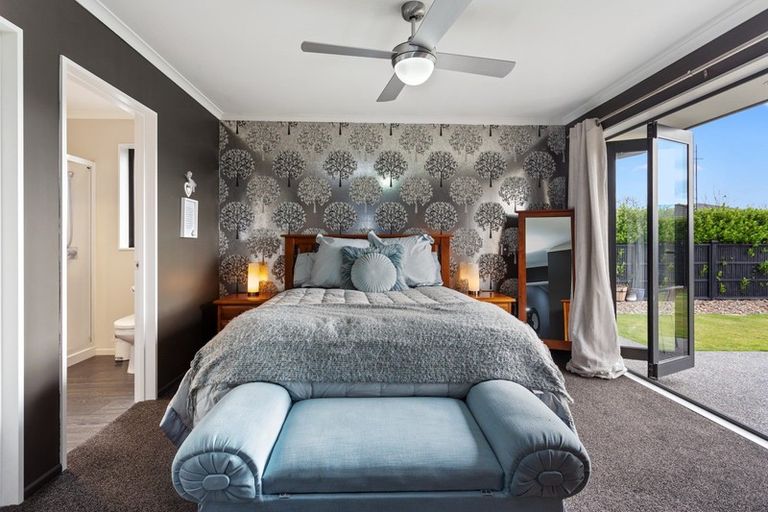 Photo of property in 17 Eyrewell Road, Pegasus, 7612