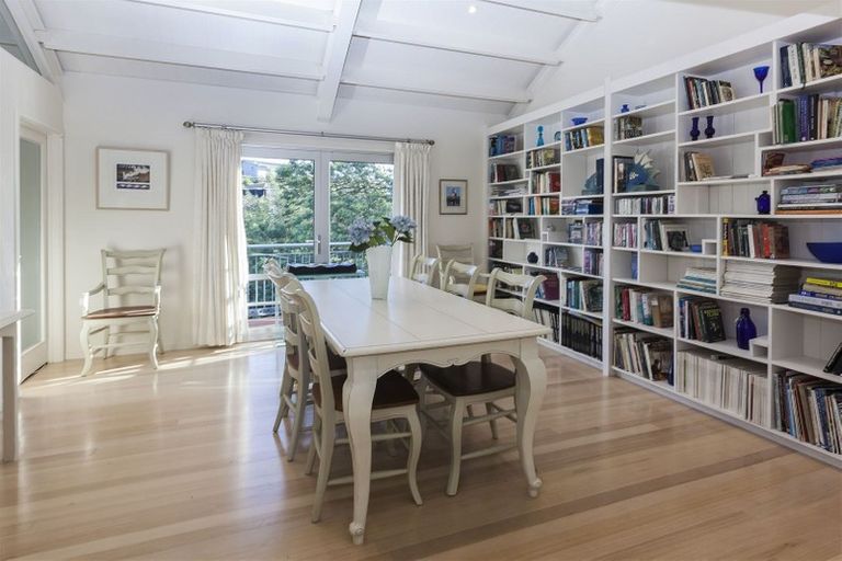 Photo of property in 1a Sherwood Lane, Cashmere, Christchurch, 8022