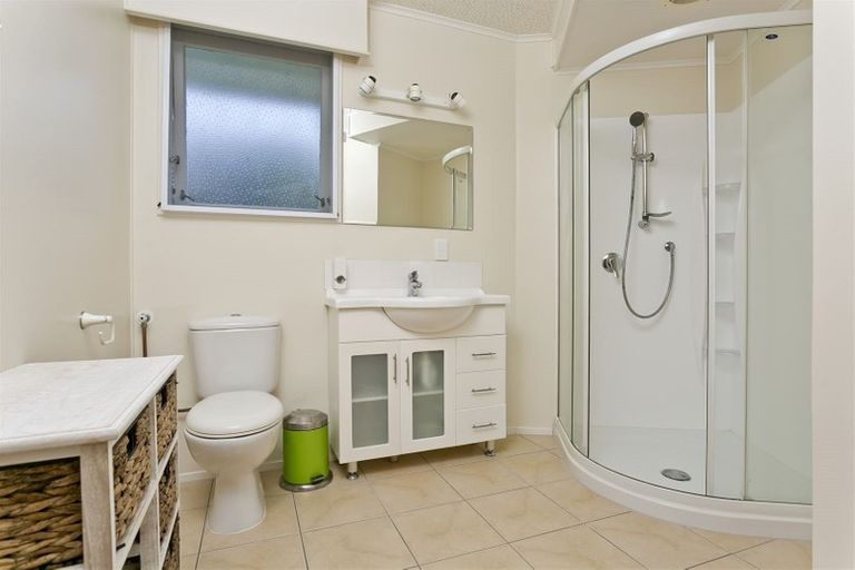 Photo of property in 4 Bank Street, Hillcrest, Auckland, 0627