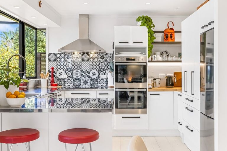 Photo of property in 9 Westpark Drive, West Harbour, Auckland, 0618