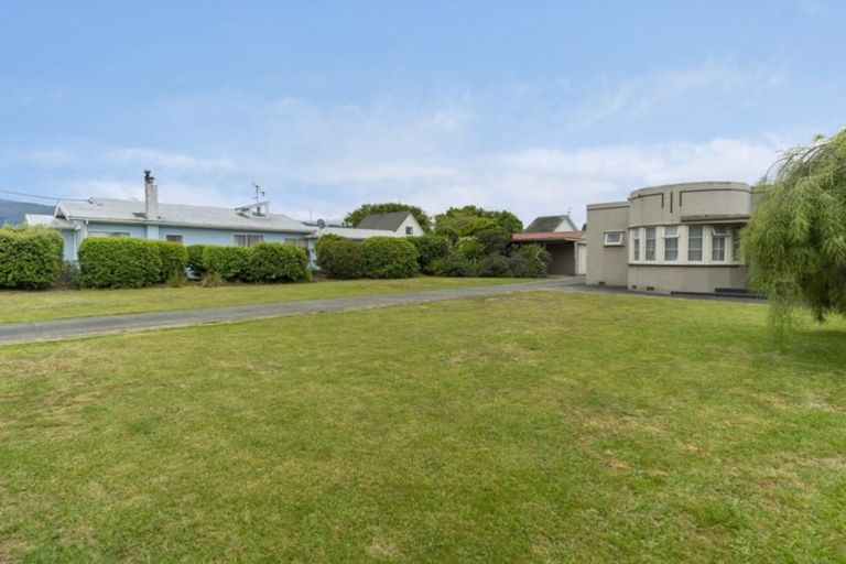 Photo of property in 2 Courtney Street, Motueka, 7120