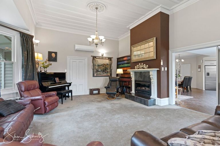 Photo of property in 31 Franklin Road, Paparoa, 0571