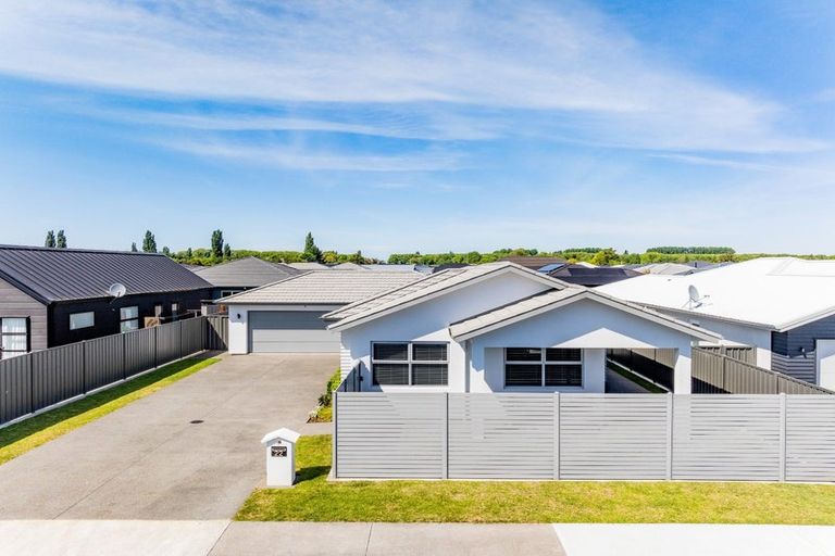 Photo of property in 22 Young Place, Taradale, Napier, 4112