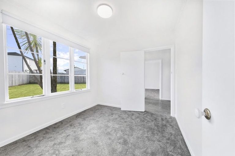 Photo of property in 19 Alexandra Street, Riverhead, 0820