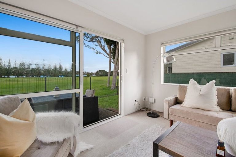 Photo of property in 10a Centreway Road, Orewa, 0931