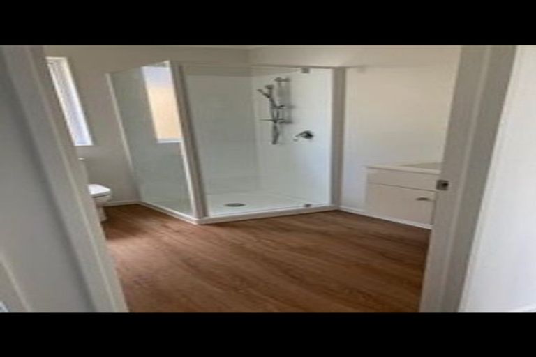 Photo of property in 15 Lysander Crescent, Beach Haven, Auckland, 0626