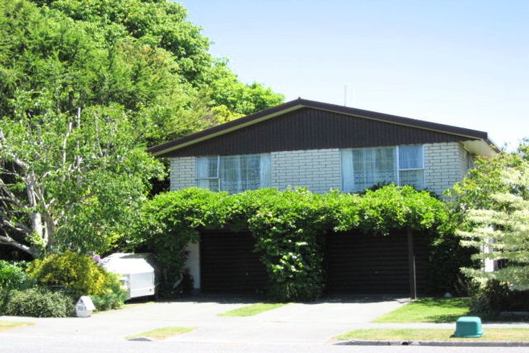 Photo of property in 307 Avonhead Road, Avonhead, Christchurch, 8042