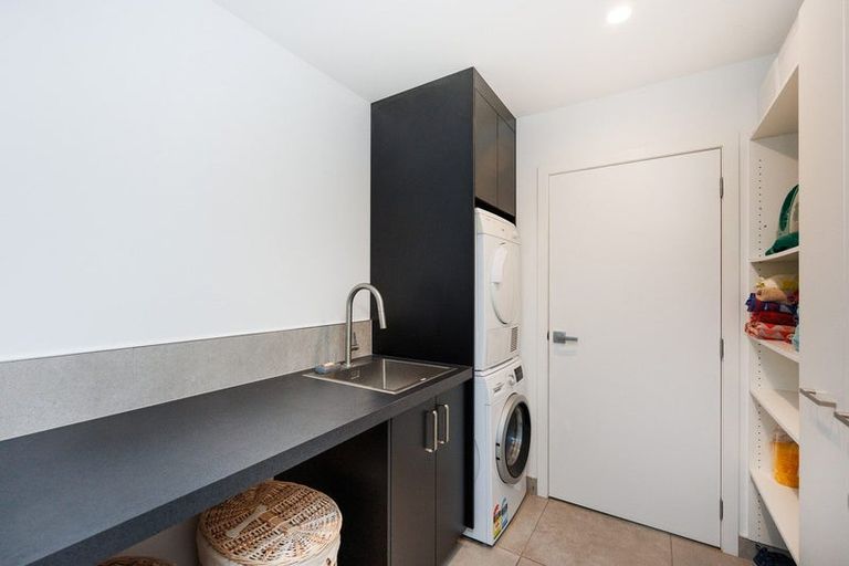 Photo of property in 91 Fitzroy Street, Terrace End, Palmerston North, 4410