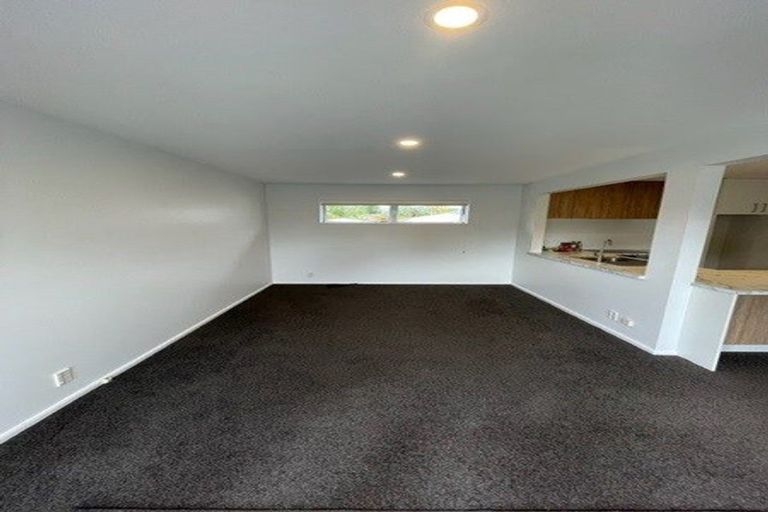 Photo of property in 32 Tintern Avenue, Avonhead, Christchurch, 8042